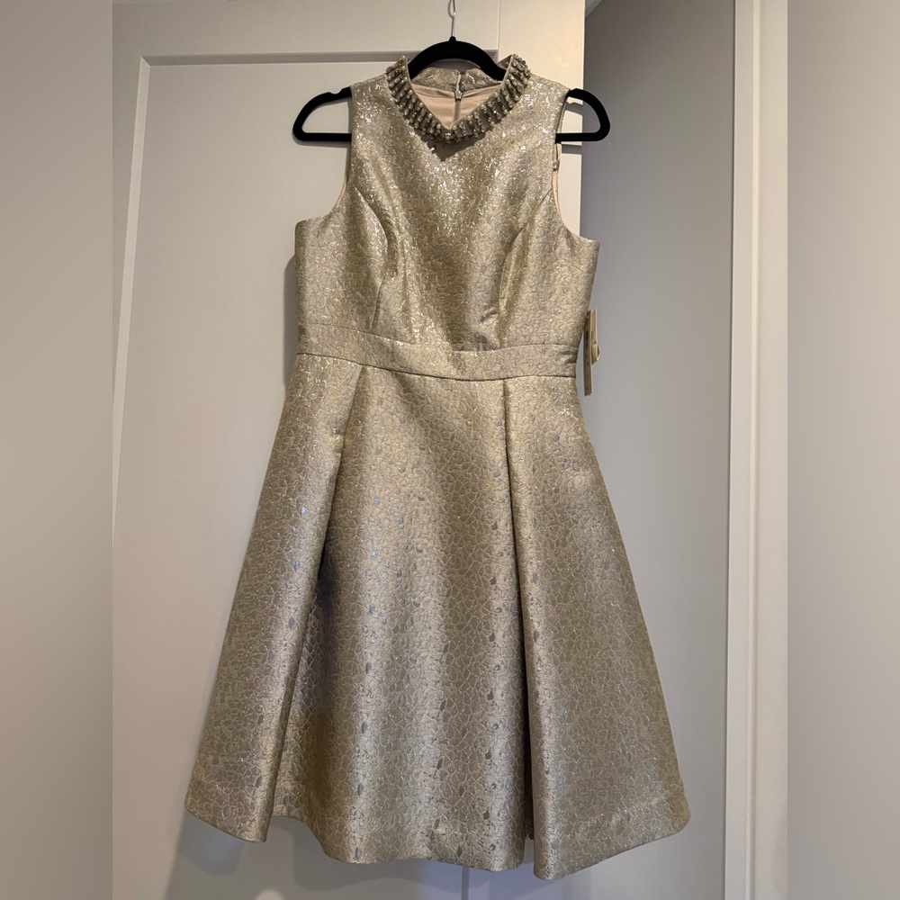 Eliza J Champagne Brocade/Metallic Jacquard Cocktail Dress - Size 8 - NWT
